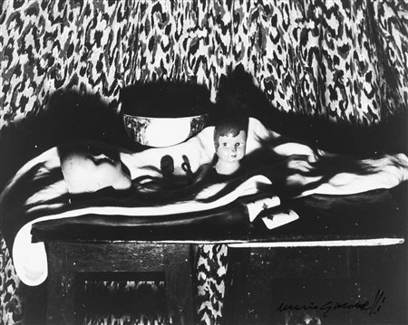 Mario Giacomelli (1925-2000)  - Senza titolo (Natura morta con bambola), years 1980/1990