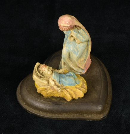 STATUETTA VOTIVA raffigurante la Vergine con Bambin Gesu' in plastica Italia,...