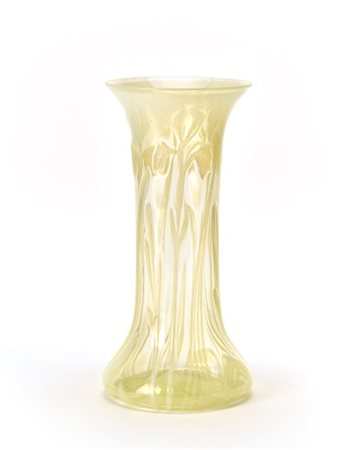 Louis Comfort Tiffany Grande vaso in vetro favrile, a base e orlo allargati in v