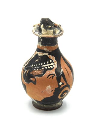 OINOCHOE MINIATURISTICA DATAZIONE: met� IV sec. a. C. MATERIA E TECNICA:...