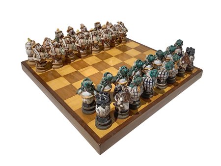 Scacchiera in legno con scacchi in maiolica  46x46 cm 