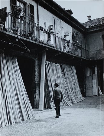 PAOLO MUSSAT SARTOR Nespolo in cortile, anni '70