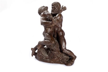 Scultura in bronzo raffigurante lottatori, secolo XX