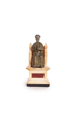 Modellino di scultura in bronzo Grand Tour raffigurante San Pietro su trono in marmo, secolo XIX