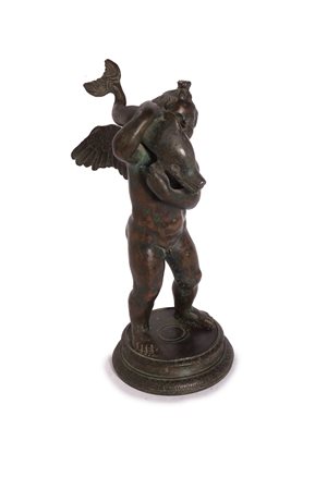 Scultura in bronzo raffigurante Putto con delfino, Napoli secolo XIX