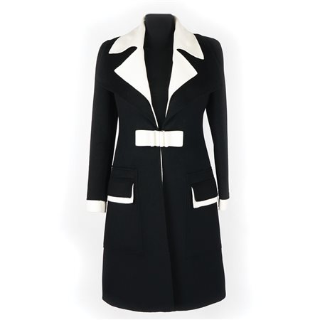 Valentino cappotto in lana nera con revers e polsi in tessuto bianco e...