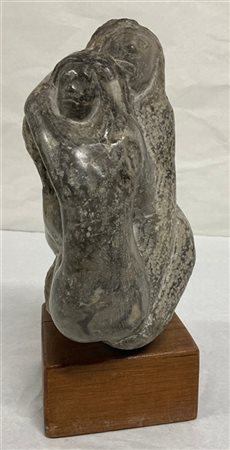 Vittorio Gagliano "Figure" 
scultura in marmo su base in legno (h cm 25)

siglat