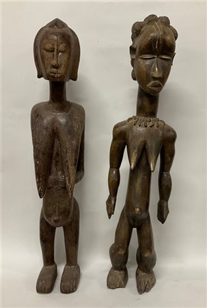 Arte africana, lotto di due figure femminili in legno scolpito, etnie different