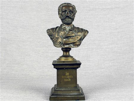 Anonimo del XIX secolo Busto di Giuseppe Verdi Bronzo Misure alt. 18 cm, con...