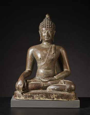  Arte Sud-Est Asiatico - Grande scultura in bronzo raffigurante Buddha
Thailandia, regno di Lan Na, XVI-XVII secolo .