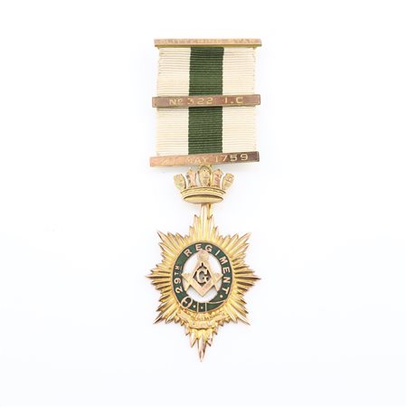 Distintivo con coccarda e spilla del 29th Regiment of foot n° 322 I.C. in oro 9 kt e smalti
