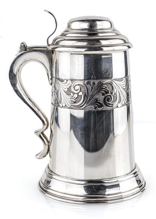 Grande tankard in argento 800