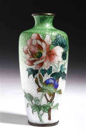  ARTE GIAPPONESE - Piccolo vaso in metallo cloisonné guilloche
Giappone, periodo Meiji, XIX secolo.