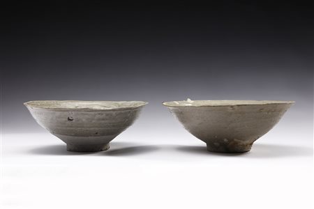  Arte Sud-Est Asiatico - Due ciotole Sawankhalok in ceramica
Tailandia, XIV-XV secolo .