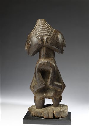  Arte africana - Statuetta gianiforme
Hemba, Zaire.