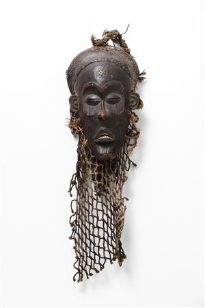  Arte africana - Maschera Pwo
Chokwe, Angola.