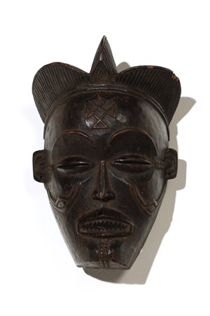  Arte africana - Maschera femminile Pwo
Chokwe, Angola
.