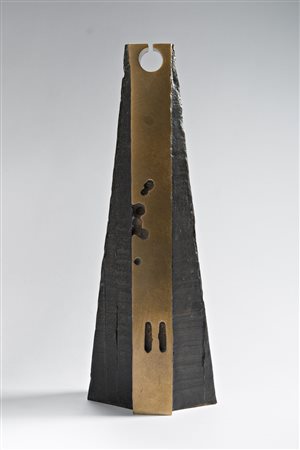 Kenjiro Azuma , Yamagata 1926 , "Senza titolo" scultura in bronzo, h cm 33...