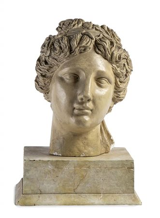 Busto italiano in finto marmo raffigurante volto di donna - anni '30