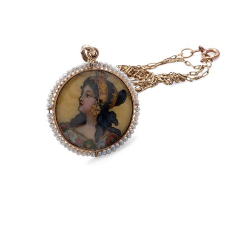 Collana degli anni '30 con pendente in oro miniatura a smalto e microperle