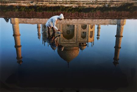 Steve McCurry "Taj Mahal Reflection" 1999
cibachrome
cm 76,2x101,5
Firmata in ba