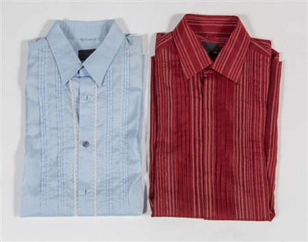 FENDI Lotto composto da due camicie in cotone sui toni del rosso e azzurro....