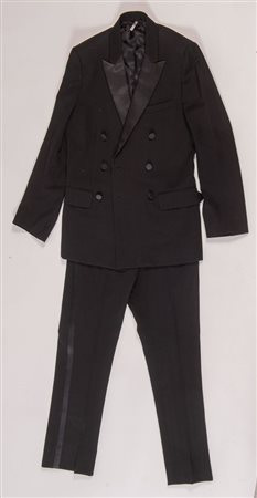 DIOR Completo maschile composto da pantalone e giacca doppiopetto nero....