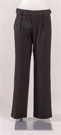 GUCCI Pantaloni in lana neri con dettagli a fibbia in metallo argentato....