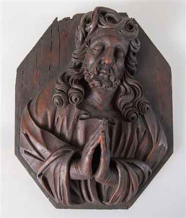 Bassorilievo in legno di bosso raffigurante Cristo. Italia, XIX secolo. Cm...