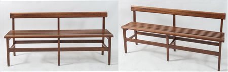 Coppia di panche in legno. Prod. Italia, 1960 ca. cm 154x70,5x34