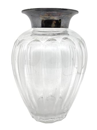 Wilhelm Binder - Vaso in vetro pesante costolato con bocca argentata, About 1920