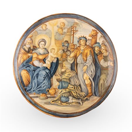 Francesco Antonio Saverio Grue (Castelli, 1686 - Castelli, 1746) 
Tondo in maiolica istoriato con la scena biblica della Visitazione dei Magi. 
 Ø cm 21,5