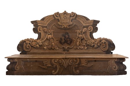 Manifattura marchigiana del XVI secolo ( - ) 
Grande panca 
Legno laccato e decorato verde cm 332x190x47