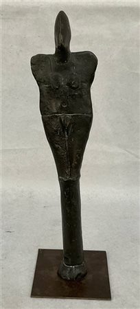 Lothar Fischer "Senza titolo" 1981
scultura - multiplo in bronzo
h cm 27
firmata