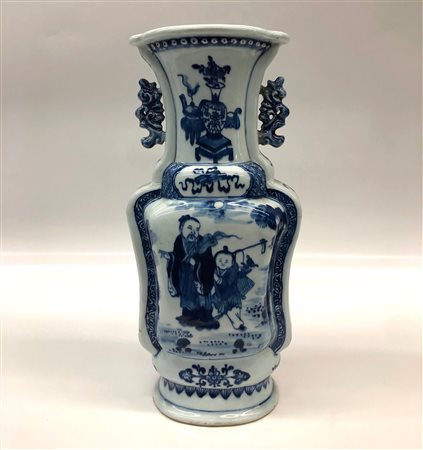 Cina vaso in porcellana bianca e blu<br>cm.x h. 