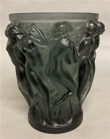 Lalique Vaso. Francia, produzione recente. Vetro soffiato in stampo decorato con