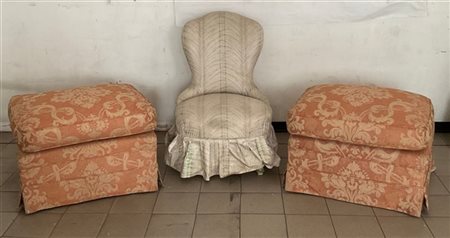 Lotto composto da due pouf e una sedia da balia (difetti)