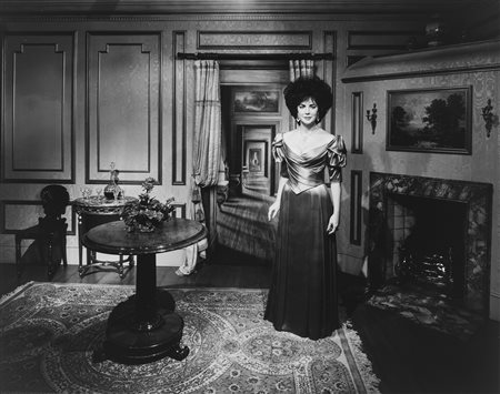 Hiroshi Sugimoto (1948)  - Elizabeth Taylor, 1994