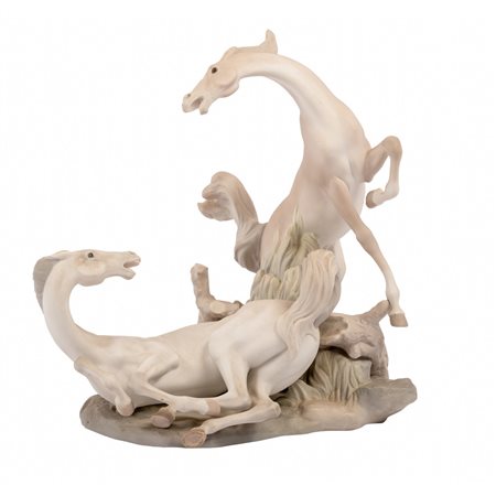 LLADRO' 
Gruppo in biscuit raffigurante "Cavalli"