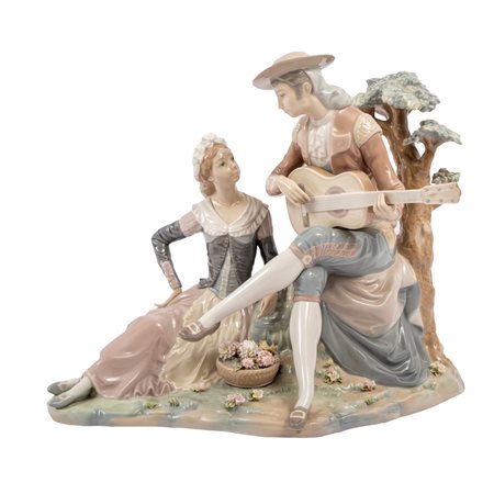 LLADRO' 
Gruppo in porcellana raffigurante "Scena galante"