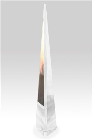 Baccarat - Obelisco pirametàale in cristallo con base triangolare