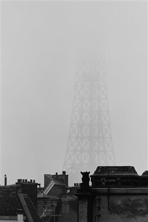 Andrè Kertèsz (1894-1985)  - Paris Tour Eiffel, 1963