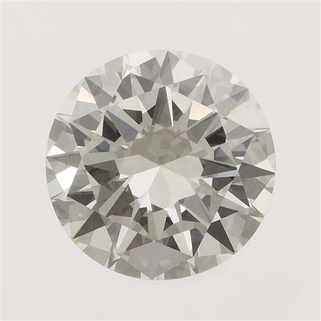 Diamante taglio brillante di ct 5.53, colore O-P, caratteristiche interne VVS2, fluorescence weak