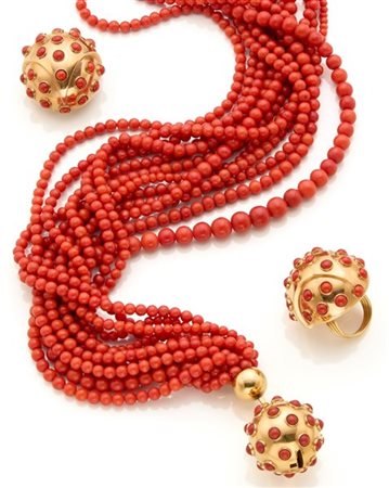 ILLARIO
Demi-parure in oro giallo e corallo rosso composta da collier multifili