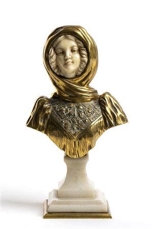 Scultura Art Déco francese
in bronzo e avorio - 1900 circa, scultore EUGENE HANNOTEAU