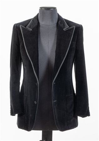 YVES SAINT LAURENT Rive Gauche Giacca in velluto nero con rifiniture in seta....