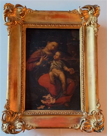 Madonna con Bambino in cornice intagliata e dorata - antico olio su tavola cm.34x23 - iscrizione al retro - gravi difetti