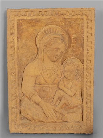 Madonna con Bambino, altorilievo in terracotta, 