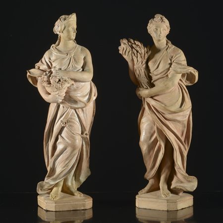 Scuola veneta del XVIII secolo Allegorie, 2 nel lotto Terracotta cm. 29