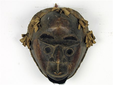 Maschera tradizionale africana Legno, stoffa, paglia, pelo Misure 28x26 cm